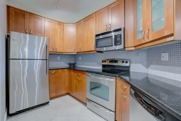 $2,800 | 500 Uno Lago Drive, Unit 404, Juno Beach, FL 33408