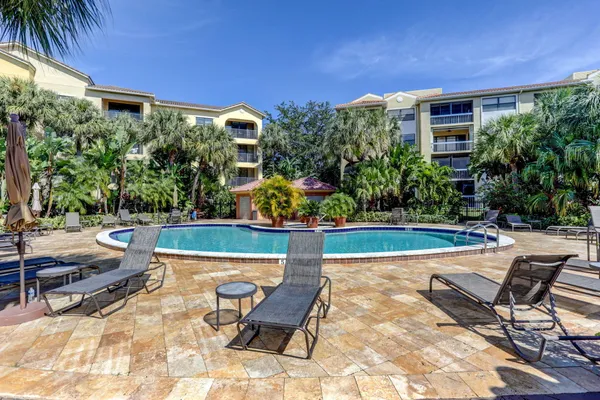 $2,800 | 500 Uno Lago Drive, Unit 404, Juno Beach, FL 33408