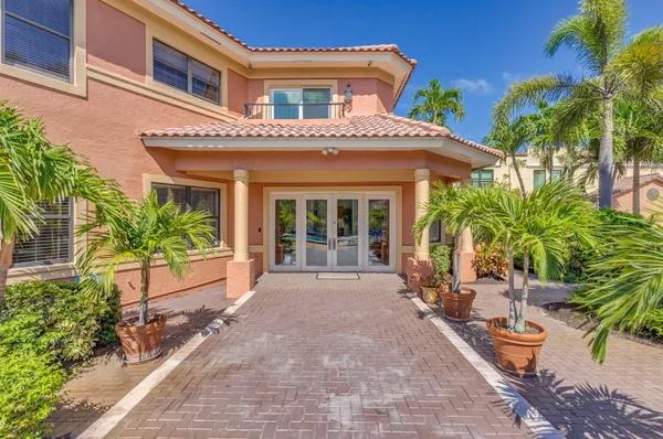 $2,800 | 500 Uno Lago Drive, Unit 404, Juno Beach, FL 33408