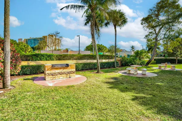 $2,800 | 500 Uno Lago Drive, Unit 404, Juno Beach, FL 33408