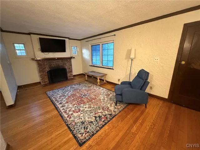 $1,300 | 1689 West Colvin Street, Unit 1, Syracuse, NY 13207