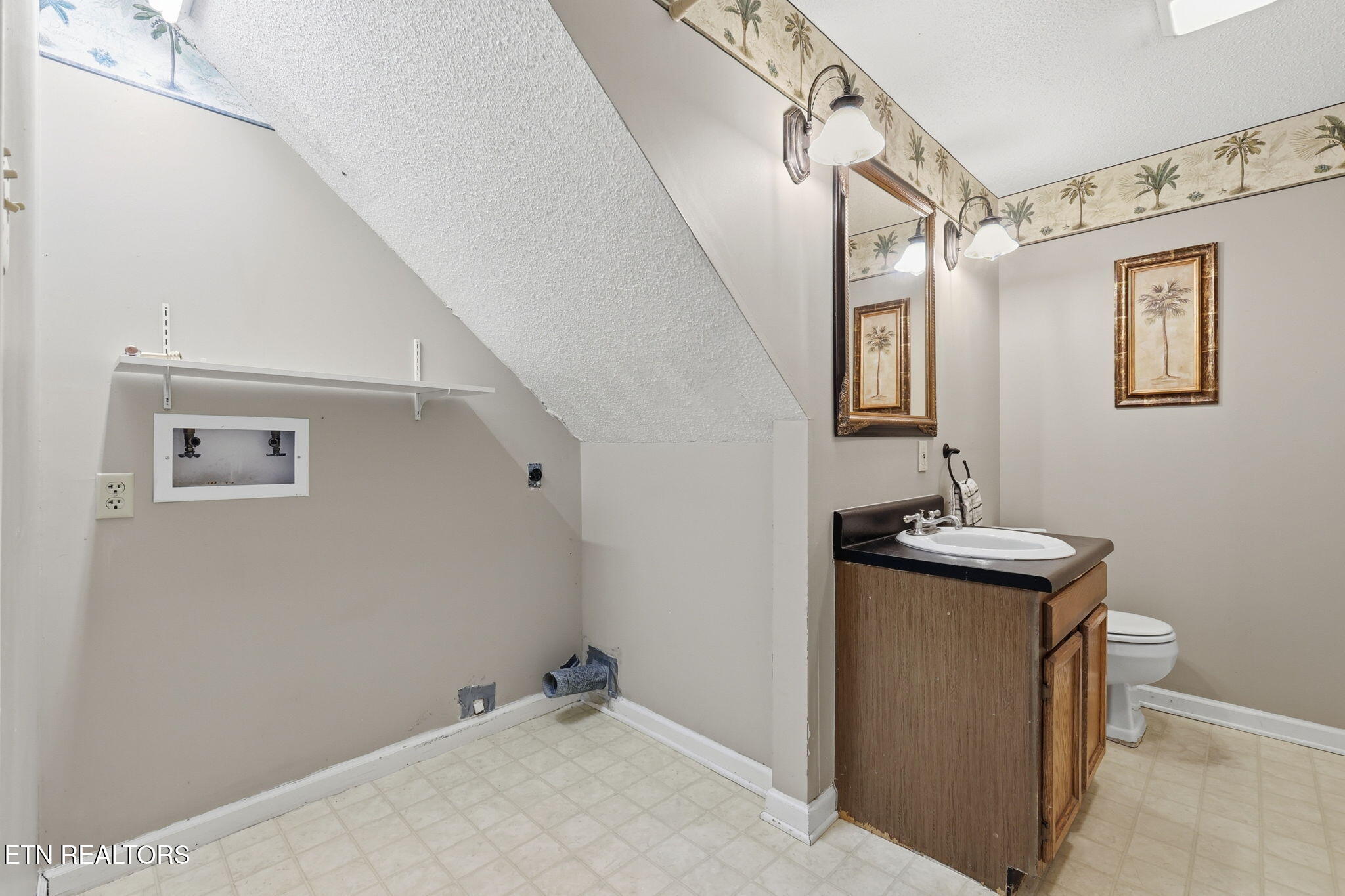 211 Connors Circle Oak Ridge, TN 37830 - Photo 54 of 56 57-web-or-mls-3F1A8777