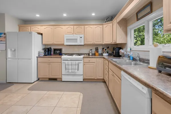 $369,000 | 318 Sycamore Street, Wilton, IA 52778