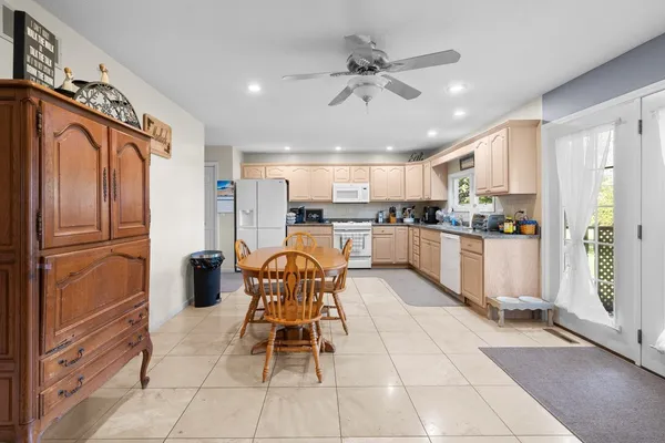 $369,000 | 318 Sycamore Street, Wilton, IA 52778