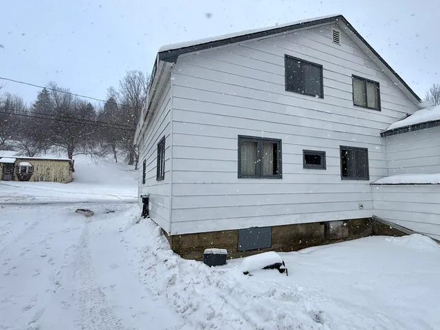 $128,500 | 65 Hollow Road, Stratford, NH 03590