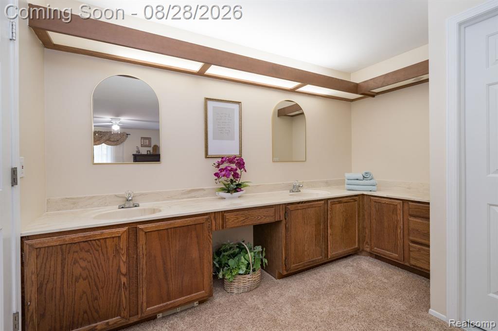 1952 Cedaredge Road Rochester Hills, MI 48306 - Photo 22 of 41 Gallery Image 22