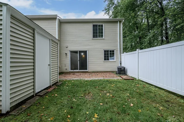 $3,000 | 64 Cottonwood Court, Monmouth Junction, NJ 08852