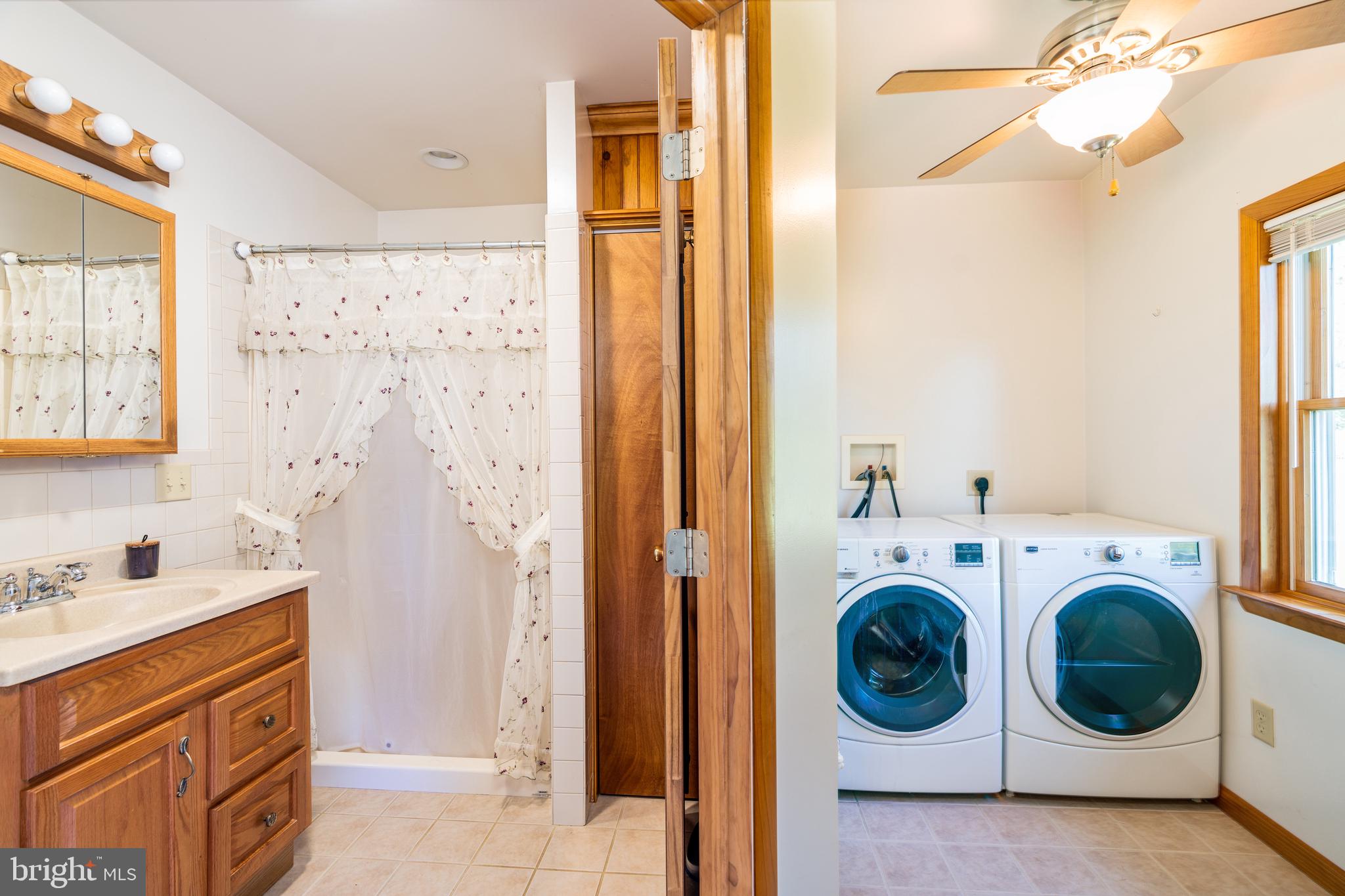 423 Lombard Road Rising Sun, MD 21911 - Photo 11 of 19 Main level laundry off primary bedroom