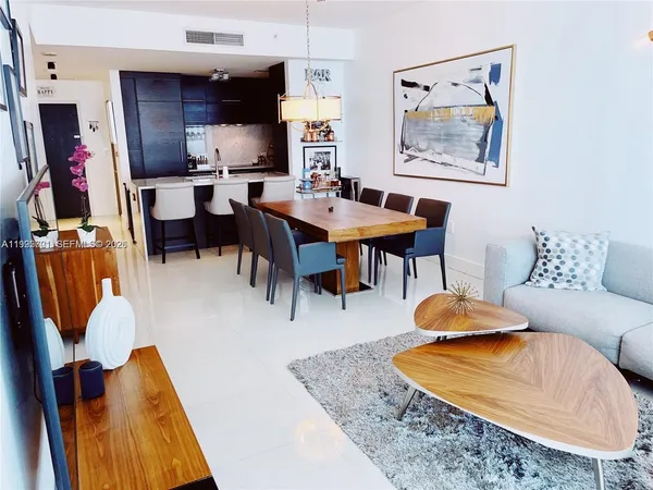 $4,900 | 900 Biscayne Boulevard, Unit 4410, Miami, FL 33132