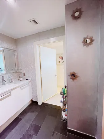 $4,900 | 900 Biscayne Boulevard, Unit 4410, Miami, FL 33132