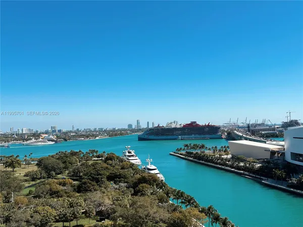 $4,900 | 900 Biscayne Boulevard, Unit 4410, Miami, FL 33132