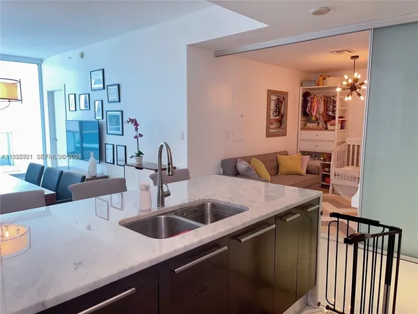 $4,900 | 900 Biscayne Boulevard, Unit 4410, Miami, FL 33132