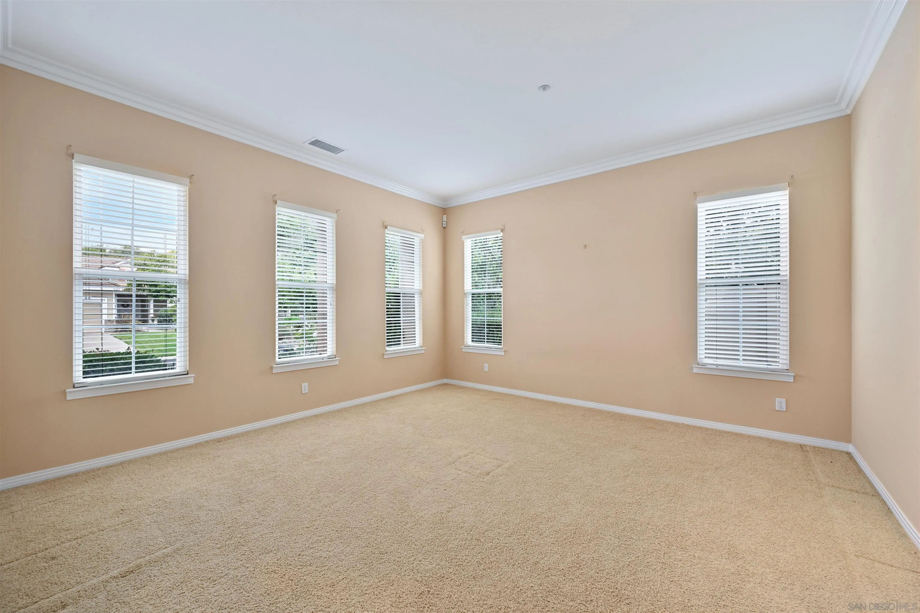 2116 Kirkcaldy Road Fallbrook, CA 92028 - Photo 8 of 39