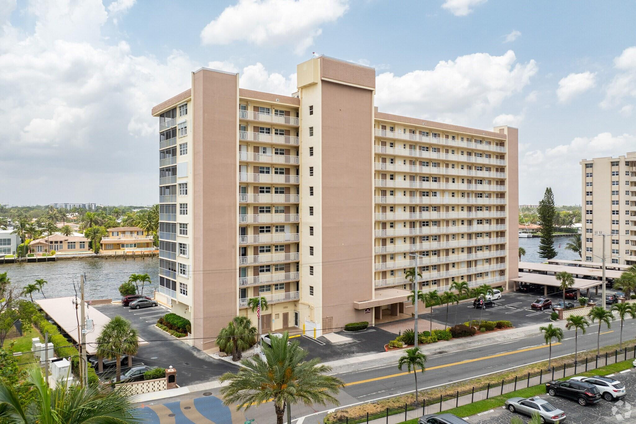 299 North Riverside Drive, Unit PH 5 Pompano Beach, FL 33062 - Photo 15 of 19 Photo 15