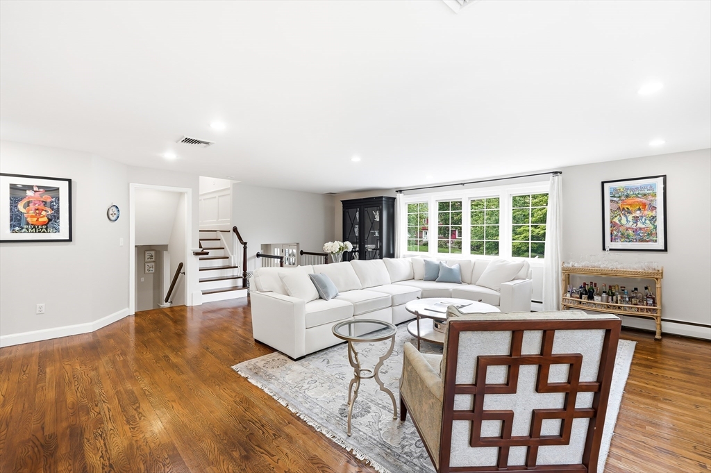 22 Hollywood Road Winchester, MA 01890 - Photo 7 of 39