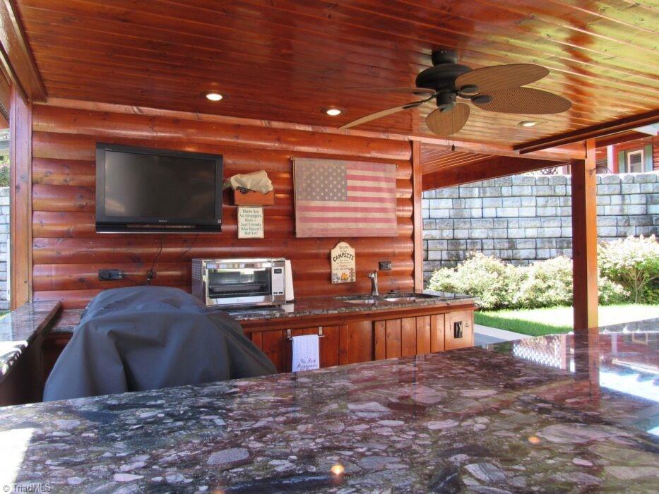 2524 Edmonds Road, Unit 62 Galax, VA 24333 - Photo 4 of 17