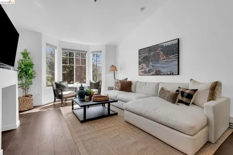 $390,000 | 180 Caldecott Lane, Unit 314, Oakland, CA 94618