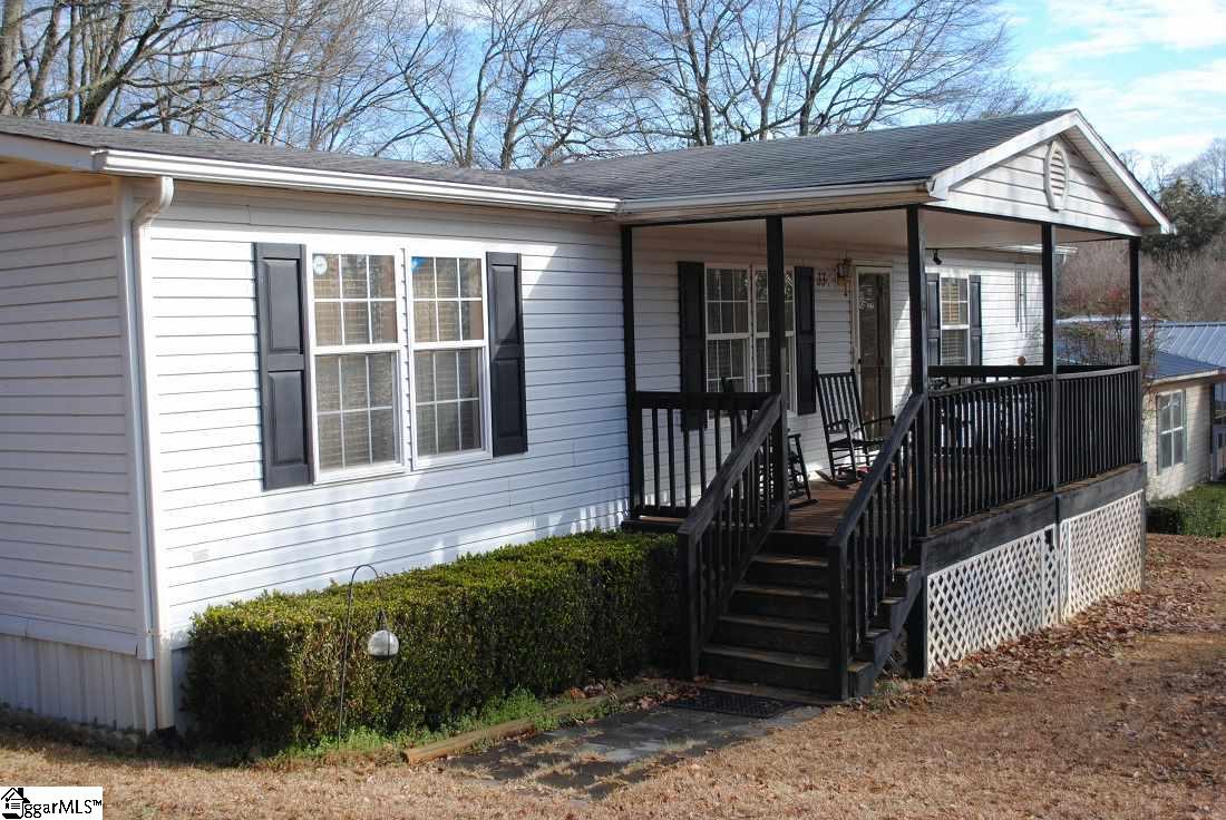 334 North Buncombe Road Greer, SC 29651 - Photo 3 of 22