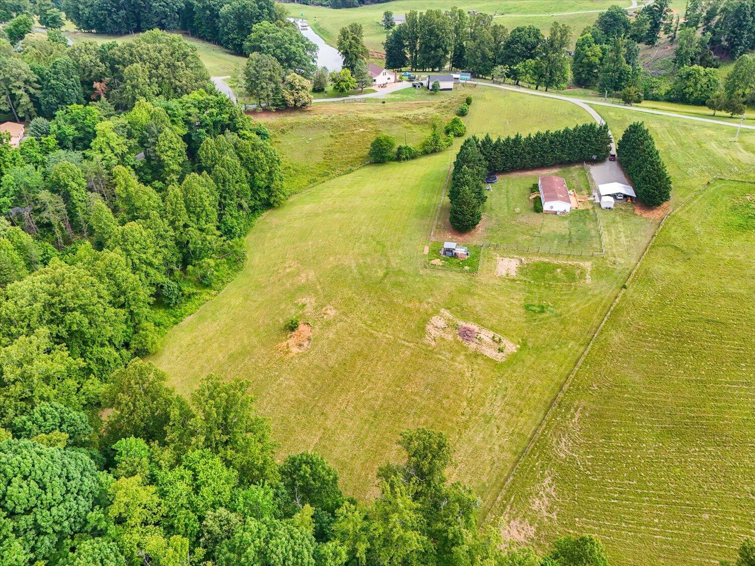 1107 Green Mountain Road Vinton, VA 24179 - Photo 32 of 41 31-1107 Green Mountain-31
