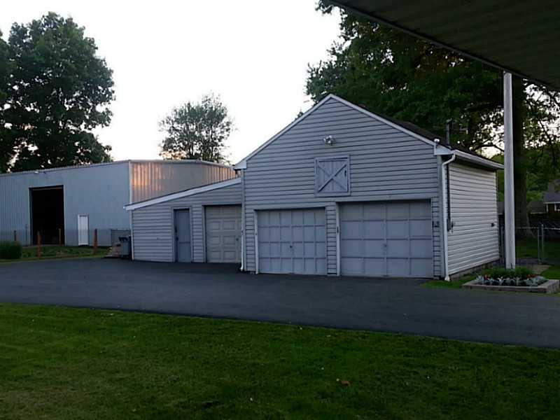 115 Broadview Road New Stanton, PA 15672 - Photo 14 of 14 Parking Lot/Garage.