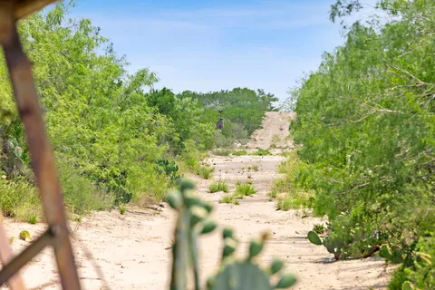 $4,048,881 | 0 Hwy 16 Zapata Tx 78076, Zapata, TX 78076