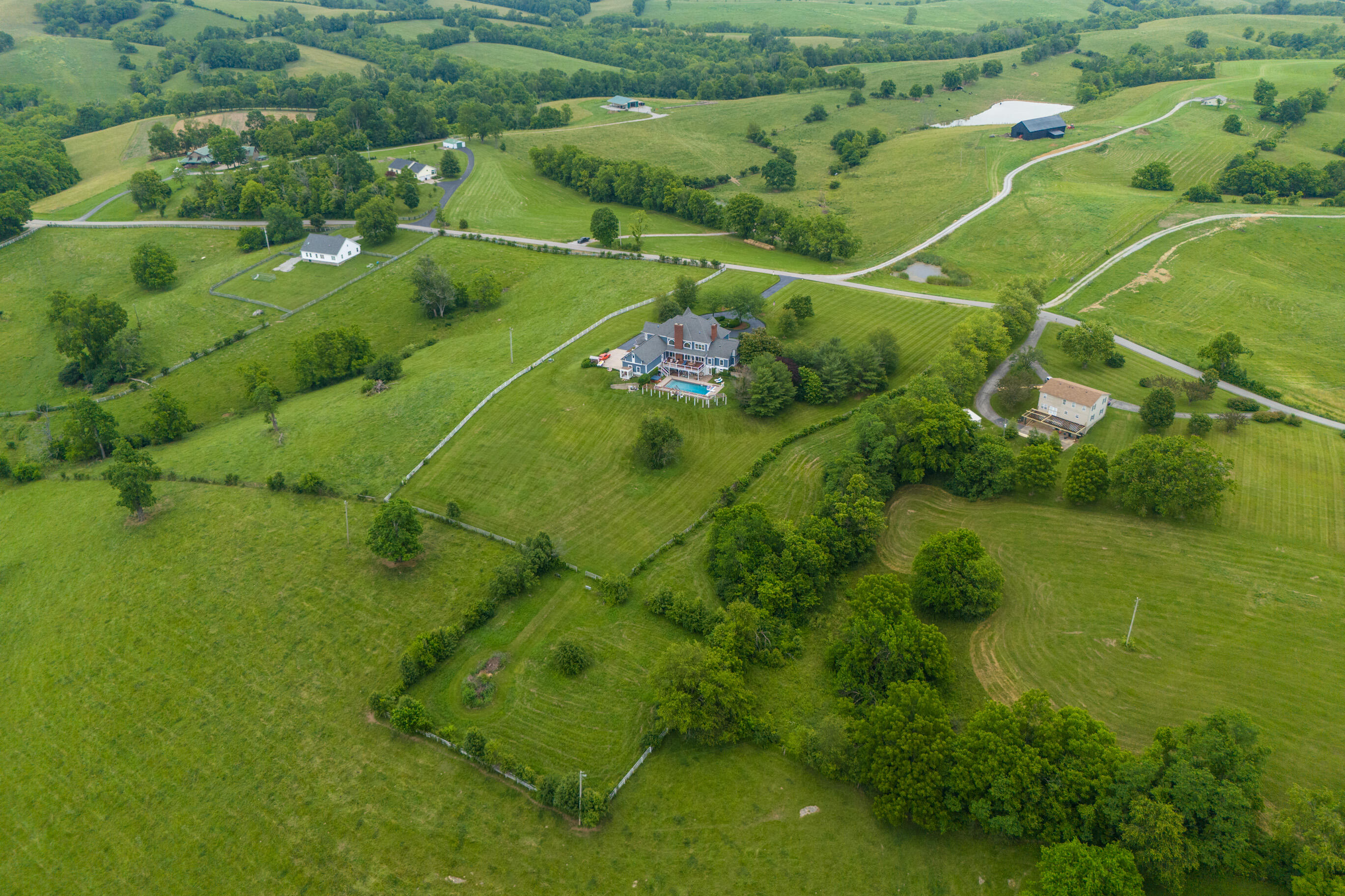 6237 Bybee Road Winchester, KY 40391 - Photo 92 of 92 20250613-6237-Bybee-Rd-drone-fh-026_web