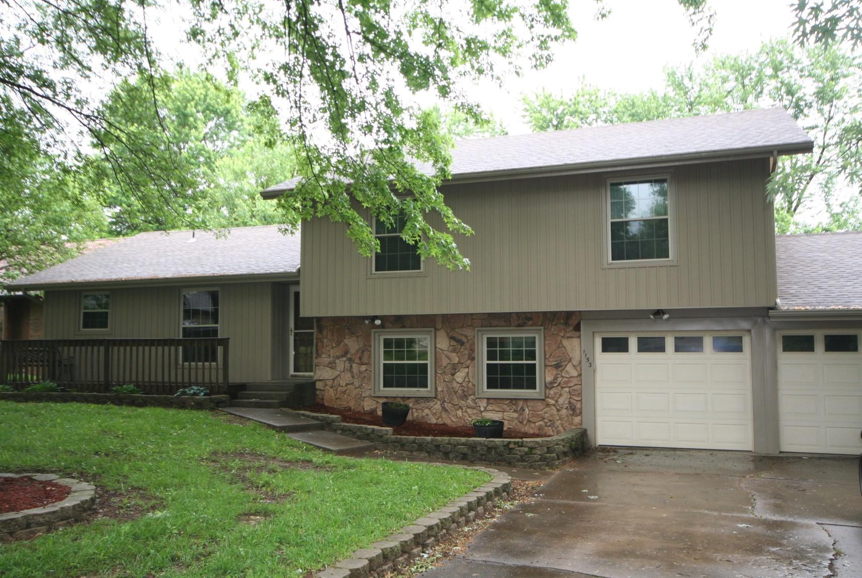 1153 East Oak Tree Lane Springfield, MO 65810 - Photo 1 of 1 Front view