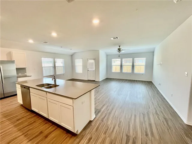 $2,200 | 1721 Devine Lake Bend, Leander, TX 78641