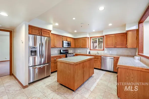 $547,000 | 568 North 150 East, Shoshone, ID 83352