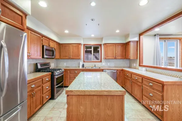 $547,000 | 568 North 150 East, Shoshone, ID 83352