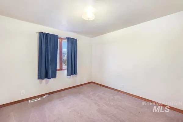 $547,000 | 568 North 150 East, Shoshone, ID 83352