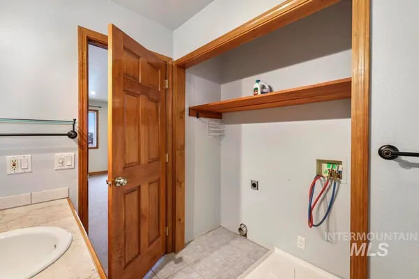 $547,000 | 568 North 150 East, Shoshone, ID 83352