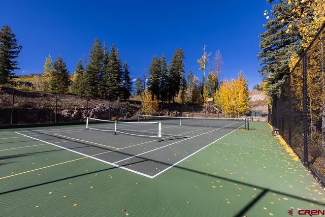a view of a tennis court