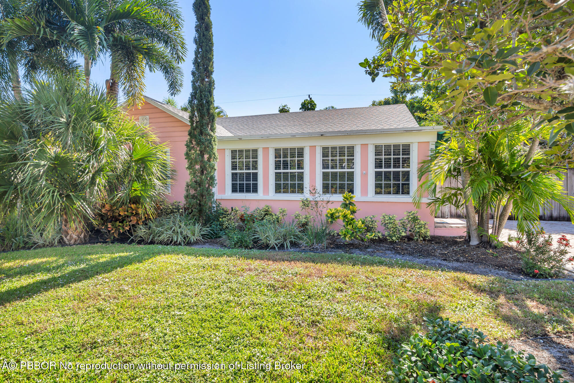 236 Avila Road West Palm Beach, FL 33405 - Photo 4 of 23 Front Exterior