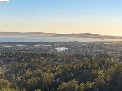 $2,475,000 | 6611 Elverton Drive, Oakland, CA 94611