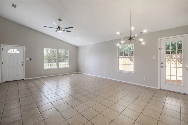 $260,000 | 2306 West Street, Taylor, TX 76574