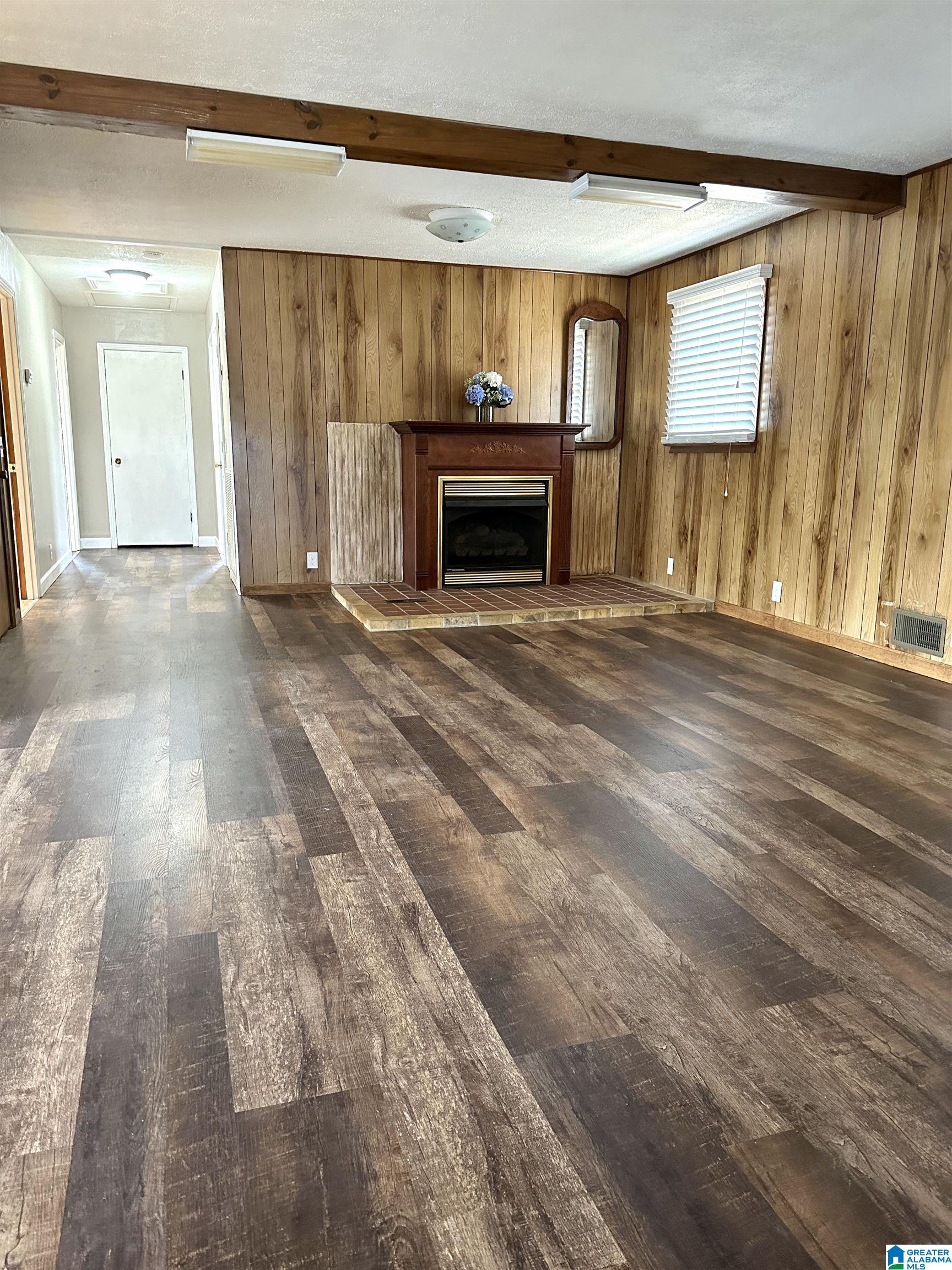 404 Hilltop Road Weaver, AL 36277 - Photo 6 of 48