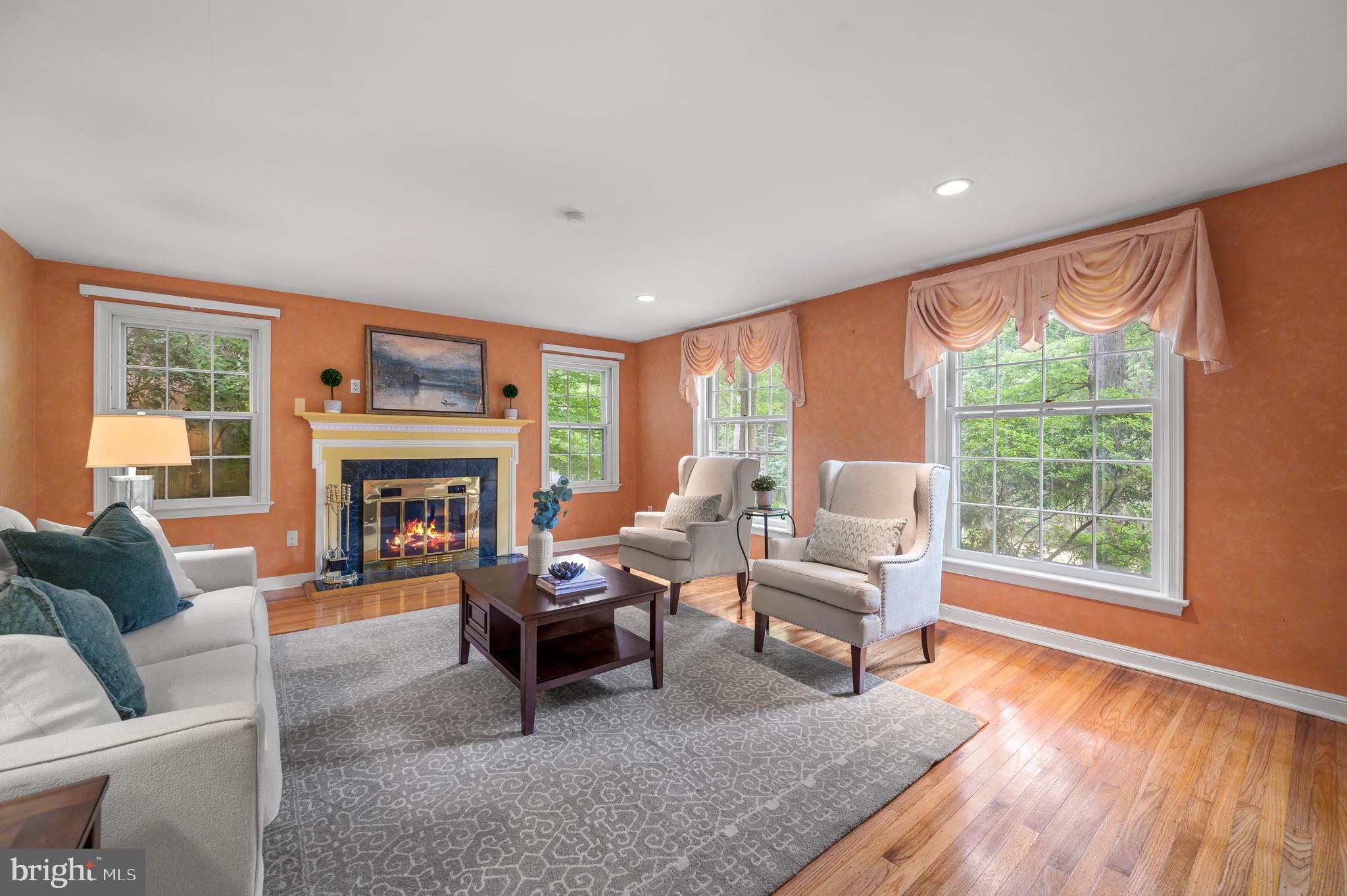 233 Arden Road Conshohocken, PA 19428 - Photo 5 of 24 Living Room