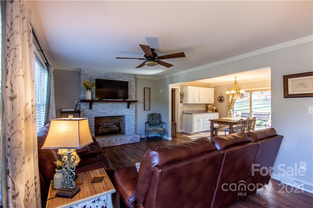 809 Crestridge Road, Unit 11 Statesville, NC 28677 - Photo 11 of 41 Gallery Image 11