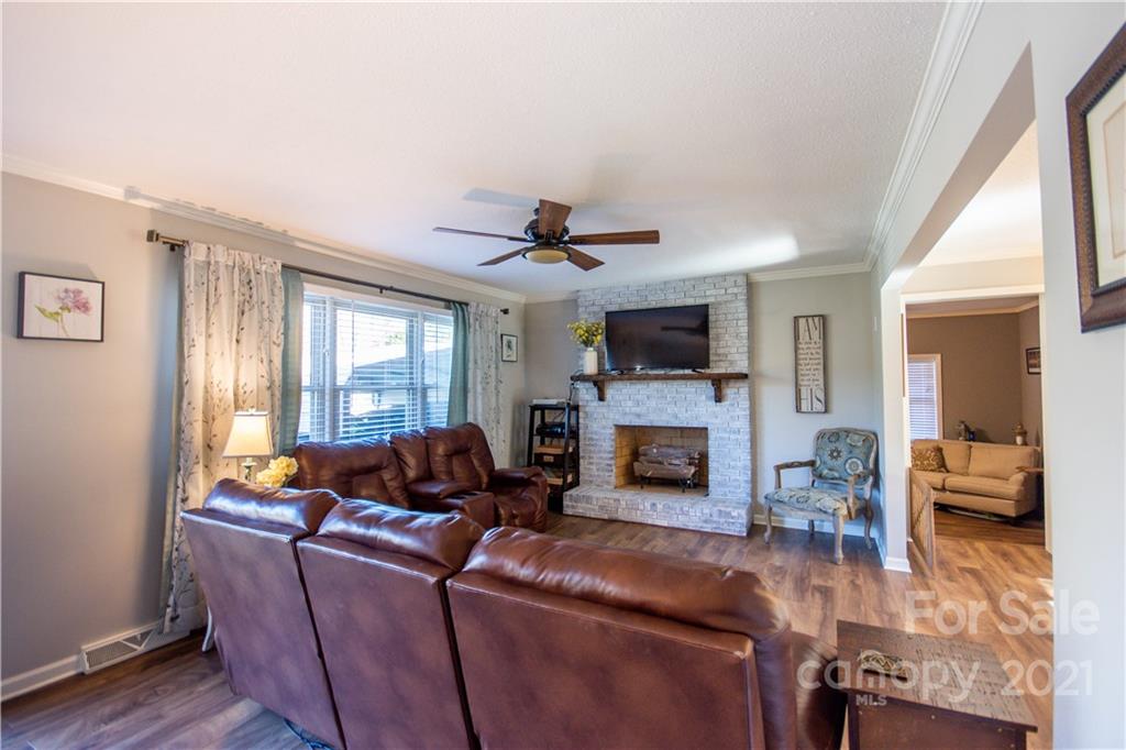 809 Crestridge Road, Unit 11 Statesville, NC 28677 - Photo 12 of 41 Gallery Image 12