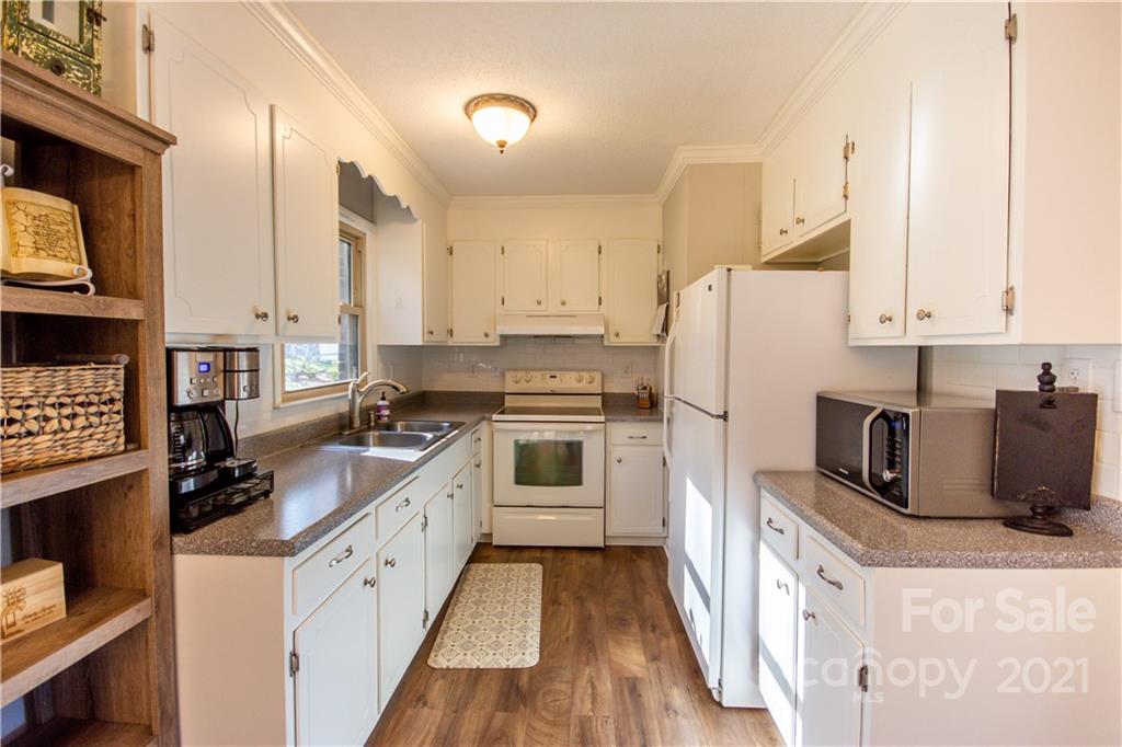 809 Crestridge Road, Unit 11 Statesville, NC 28677 - Photo 13 of 41 Gallery Image 13