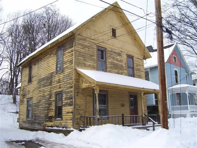 $29,900 | 11 Taylor Street, Oxford, NY 13830