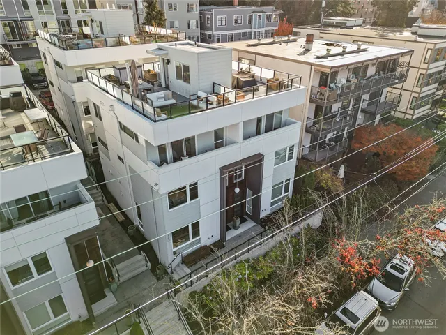 $5,000 | 2212 Franklin Avenue East, Unit B, Seattle, WA 98102