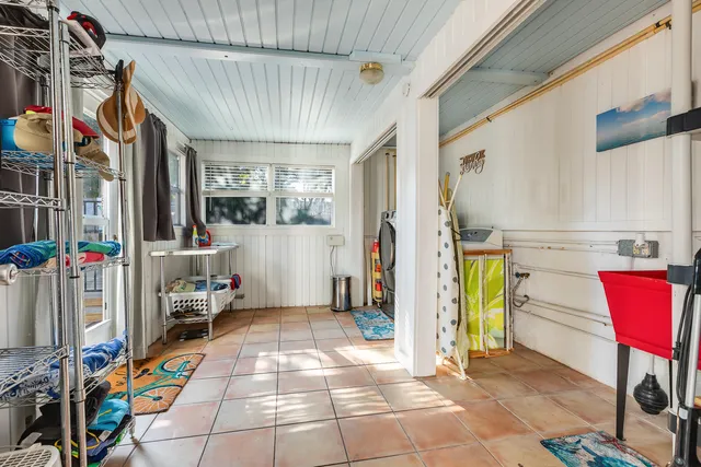 a view of an entryway with a chandelier