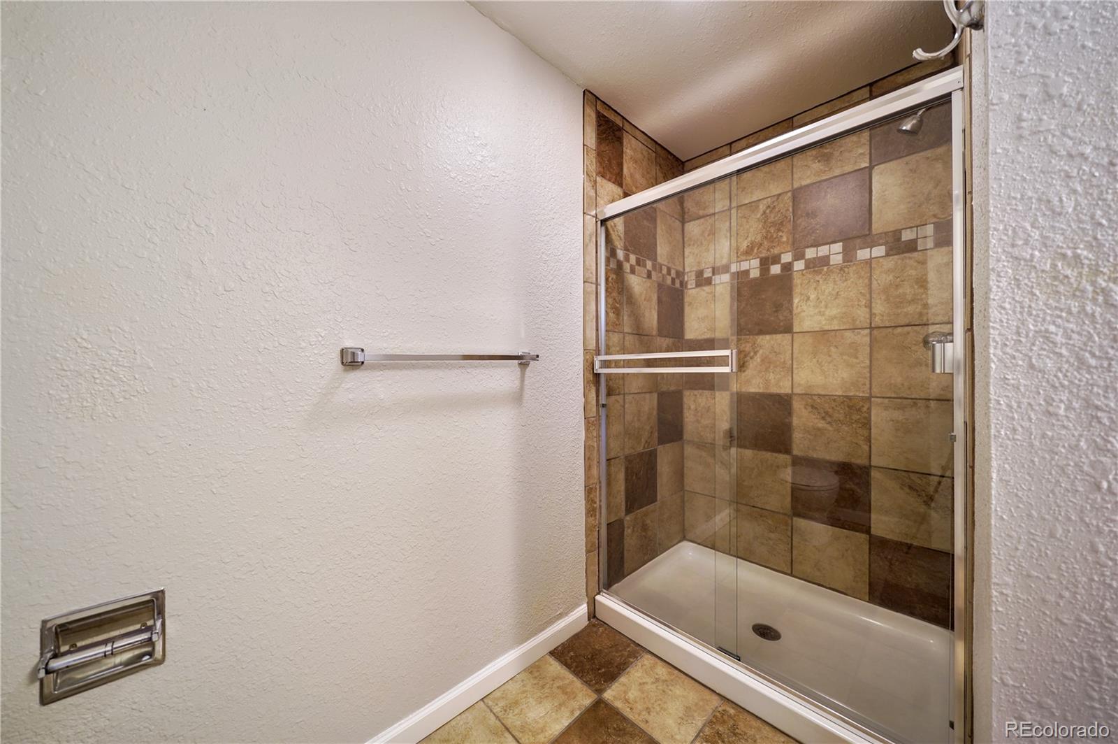 318 Maplewood Drive Colorado Springs, CO 80907 - Photo 13 of 32