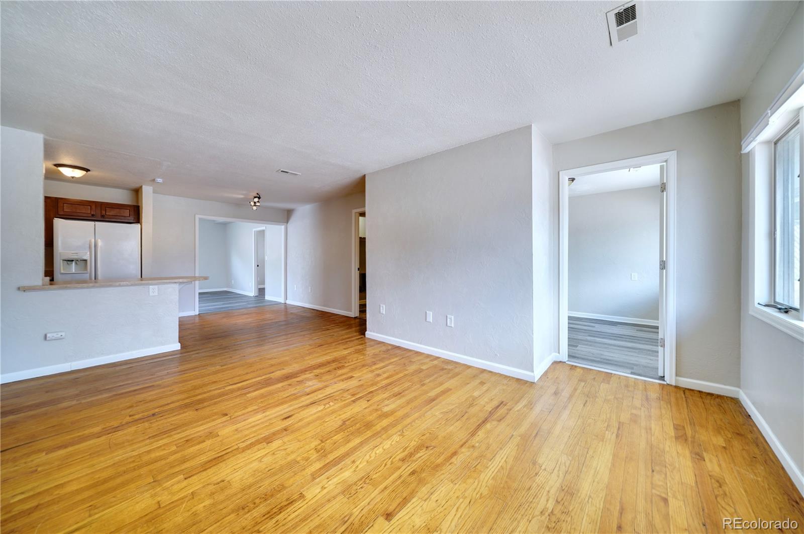 318 Maplewood Drive Colorado Springs, CO 80907 - Photo 4 of 32