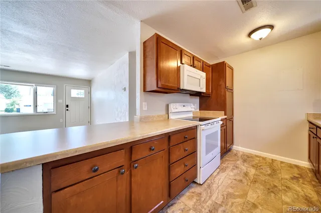 $1,995 | 318 Maplewood Drive, Colorado Springs, CO 80907