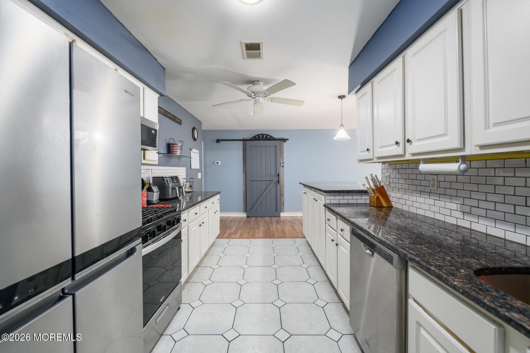 210 Raritan Place Keansburg, NJ 07734 - Photo 17 of 31 BAP_4475-Edit