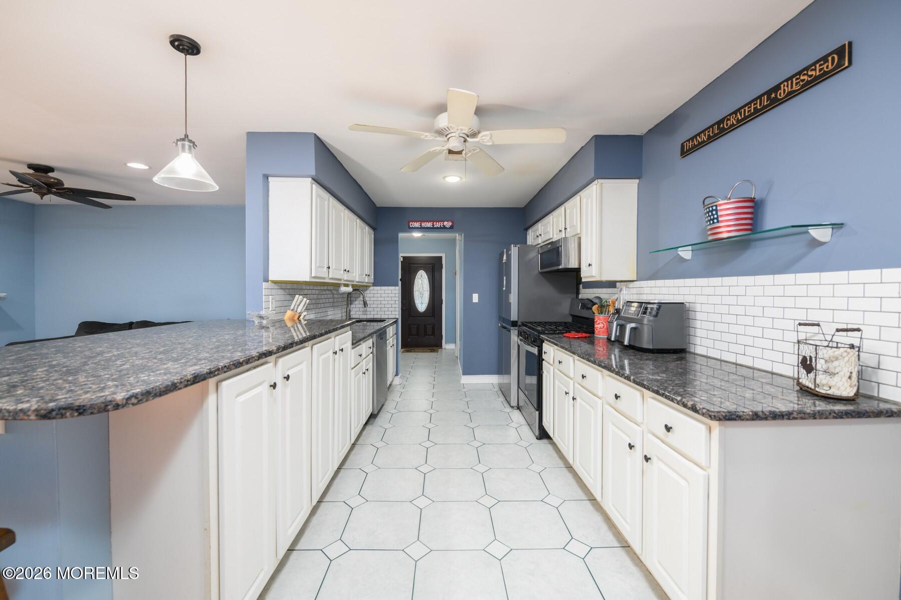 210 Raritan Place Keansburg, NJ 07734 - Photo 18 of 31 BAP_4482-Edit