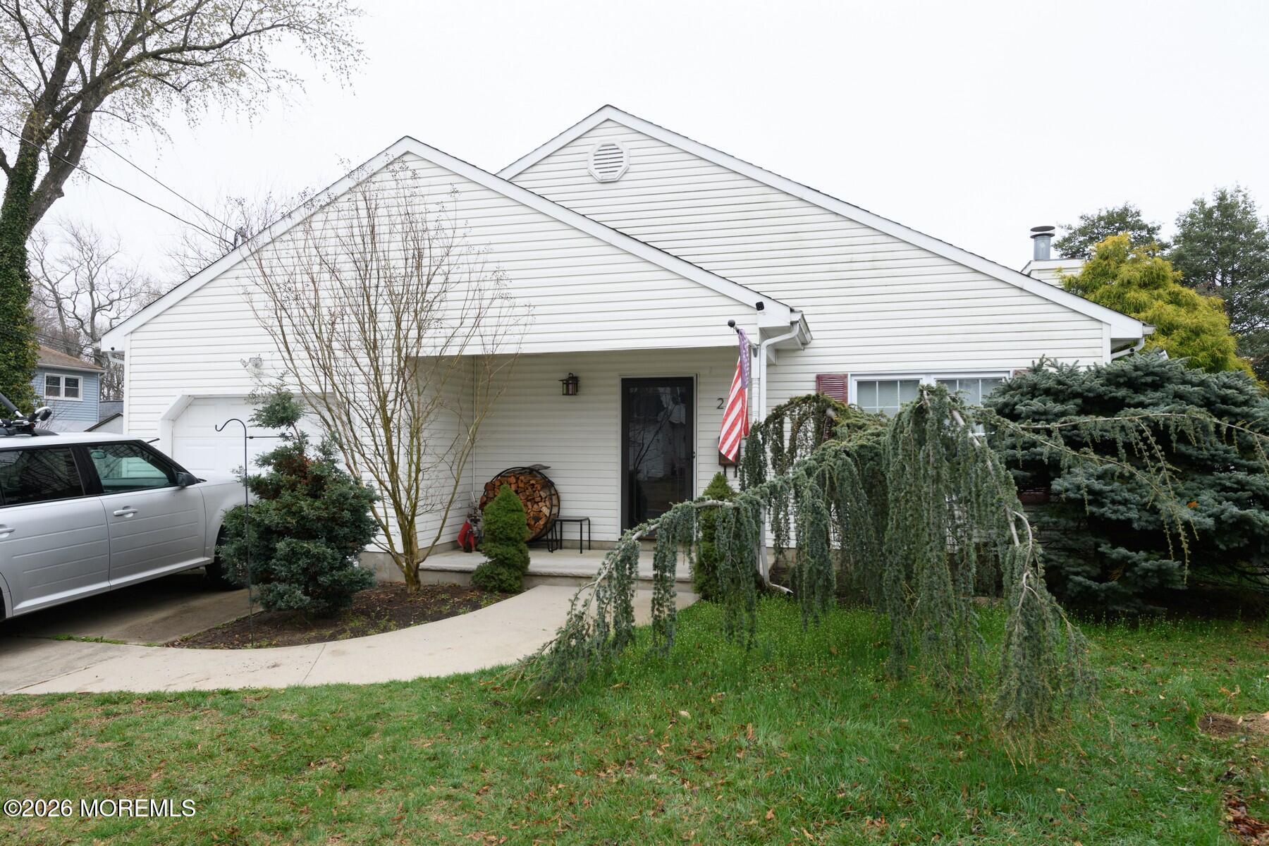 210 Raritan Place Keansburg, NJ 07734 - Photo 2 of 31 BAP_4545